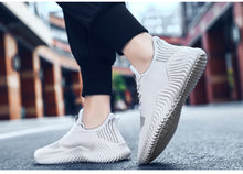 Load image into Gallery viewer, Living Passion Runners