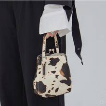 Load image into Gallery viewer, Cute Cow Clip Portable Messenger Female Bag