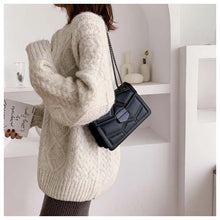 Load image into Gallery viewer, Small Square Shoulder Bag With Studs