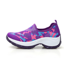 Load image into Gallery viewer, Dancing Soft Bottom Flying Woven Rocking Shoes
