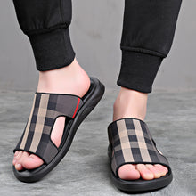 Load image into Gallery viewer, Men&#39;s New Indoor And Outdoor Dual-Use Casual Non-Slip Flip-Flop Beach Slippers
