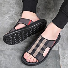 Load image into Gallery viewer, Men&#39;s New Indoor And Outdoor Dual-Use Casual Non-Slip Flip-Flop Beach Slippers
