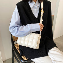 Load image into Gallery viewer, Woven soft top chain pack with versatile cross shoulder
