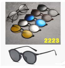 Load image into Gallery viewer, Liuhe one daughter mirror five piece magnetic suction sleeve mirror, male and female polarized sunglasses, sunglasses, glasses bags.
