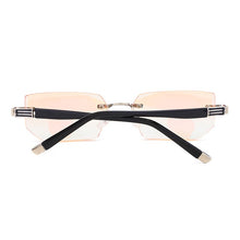 Load image into Gallery viewer, Diamond-cut reading glasses
