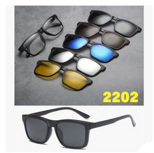 Load image into Gallery viewer, Liuhe one daughter mirror five piece magnetic suction sleeve mirror, male and female polarized sunglasses, sunglasses, glasses bags.
