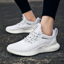 Load image into Gallery viewer, Student breathable running shoes
