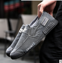 Load image into Gallery viewer, Old Beijing Cloth Shoes Leisure Men&#39;s Canvas Soft Sole Shoes

