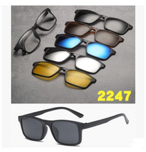 Load image into Gallery viewer, Liuhe one daughter mirror five piece magnetic suction sleeve mirror, male and female polarized sunglasses, sunglasses, glasses bags.
