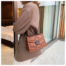 Load image into Gallery viewer, Small Square Shoulder Bag With Studs
