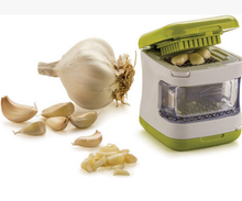Load image into Gallery viewer, Stainless Steel Garlic Cutter Multifunctional Kitchen Tool
