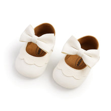 Load image into Gallery viewer, Citgeett 0-18M Baby Infant Girls Flat Shoes Bow Knot Solid First Walker Soft Sole Newborn Infant Toddler Girls Princess Shoes
