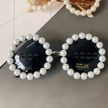 Load image into Gallery viewer, Pearl Round Sunglasses Women Small Frame Oval Vintage Sunglasses Luxury Brand Designer Elegant Retro Steampunk Sunglasses
